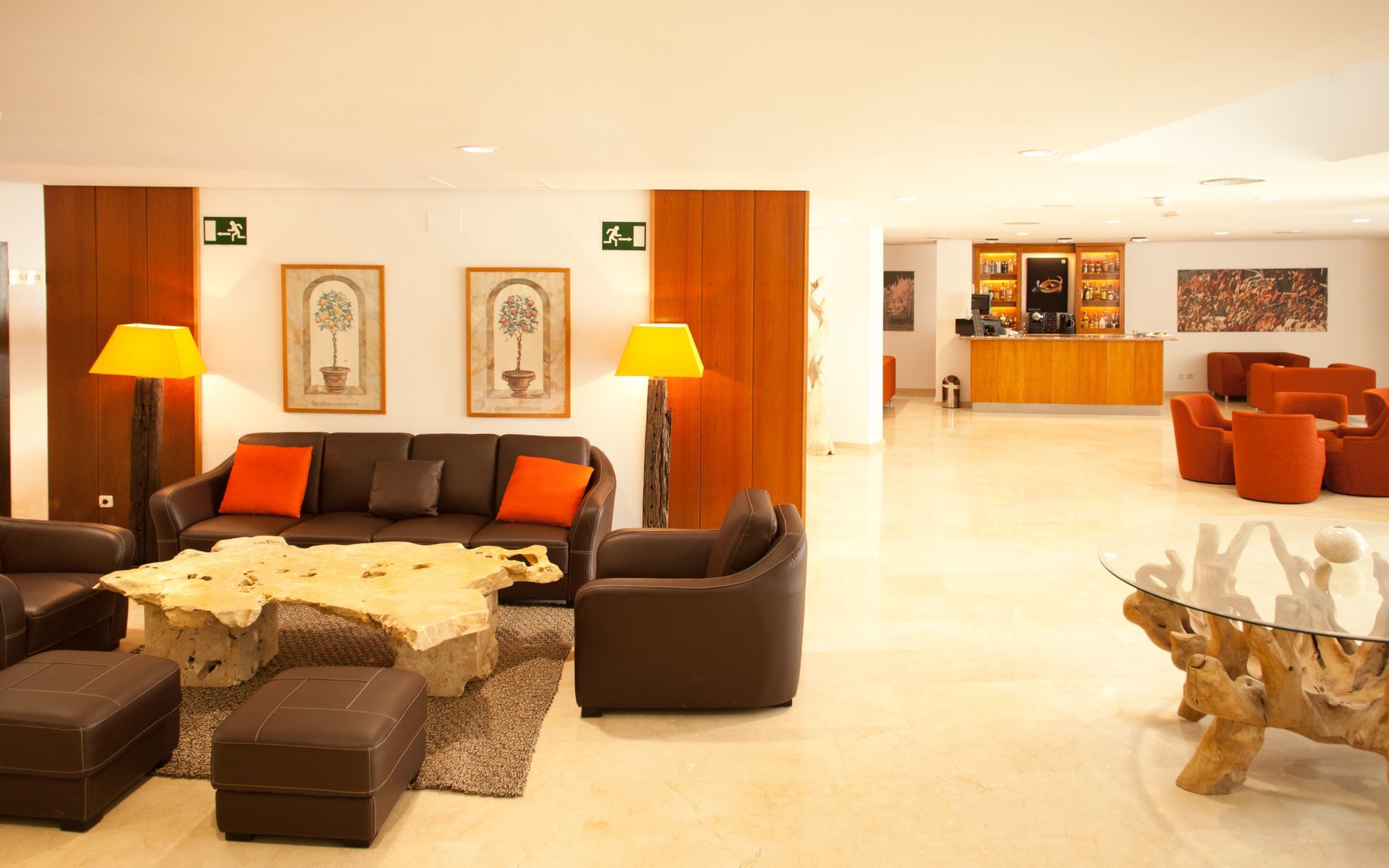 Hotel De 4*