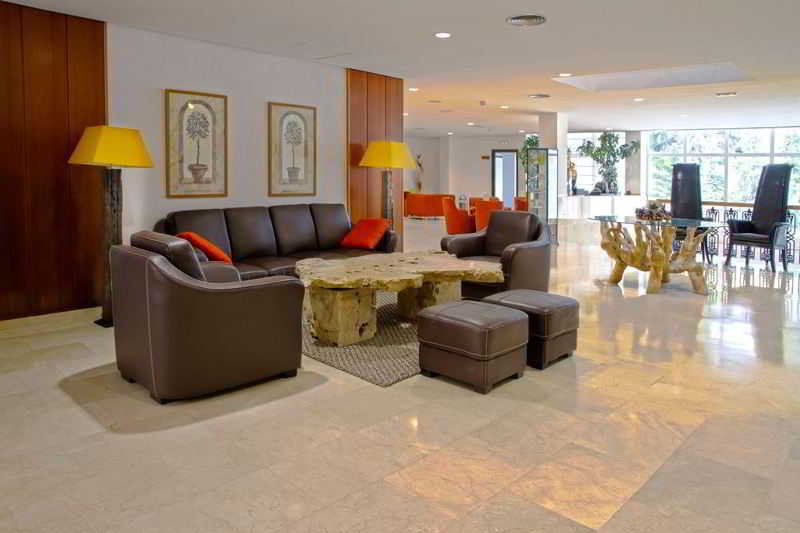 Hotel De 4*